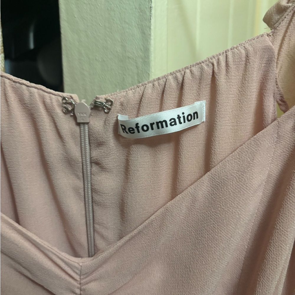 REFORMATION BUTTERFLY OF THE SHOULDER RUFFLE,CREPE MIDI DRESS,NEW WITHOUT TAGS - Picture 3 of 11